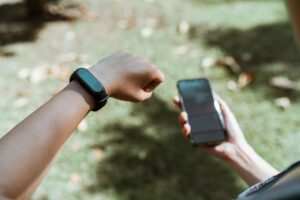 A Evolução dos Dispositivos Vestíveis: Como Eles Estão Mudando a Nossa Relação com a Saúde e Bem-Estar
